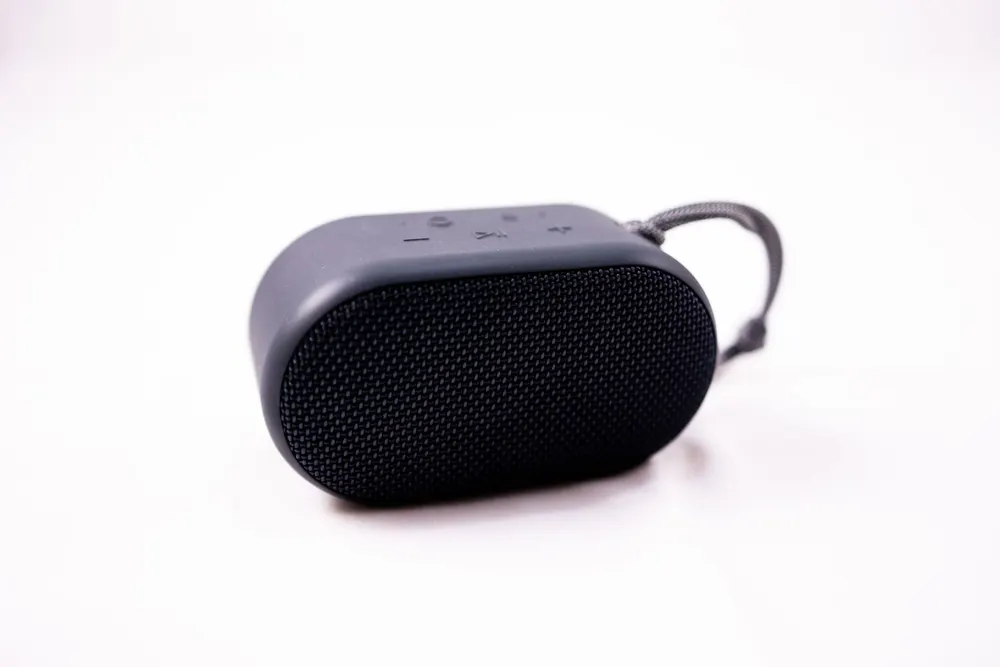 Combien de watts faut-il pour une enceinte portable vraiment puissante ?